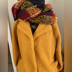Beautiful gold knobby coat. Fully lined. So warm and comfortable